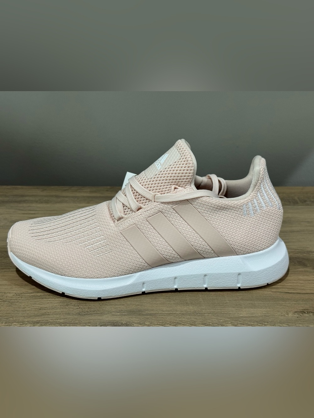 Adidas Swift Run 1.0 Sneaker, Women’s size 8.5. Blush Pink